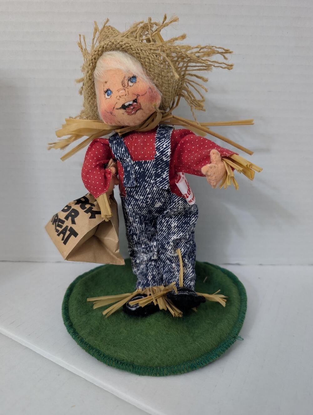 1992 Annalee Trick or Treat Scarecrow Felt Doll
